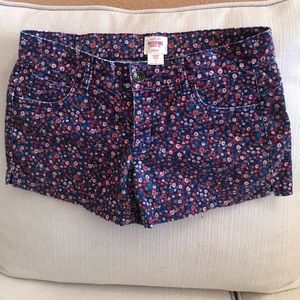 Super cute Floral Corduroy Shorts